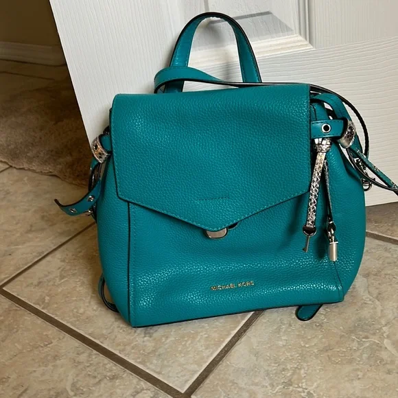 Michael Kors | Bags | Barely Used In Great Shape | Poshmark display picture 2